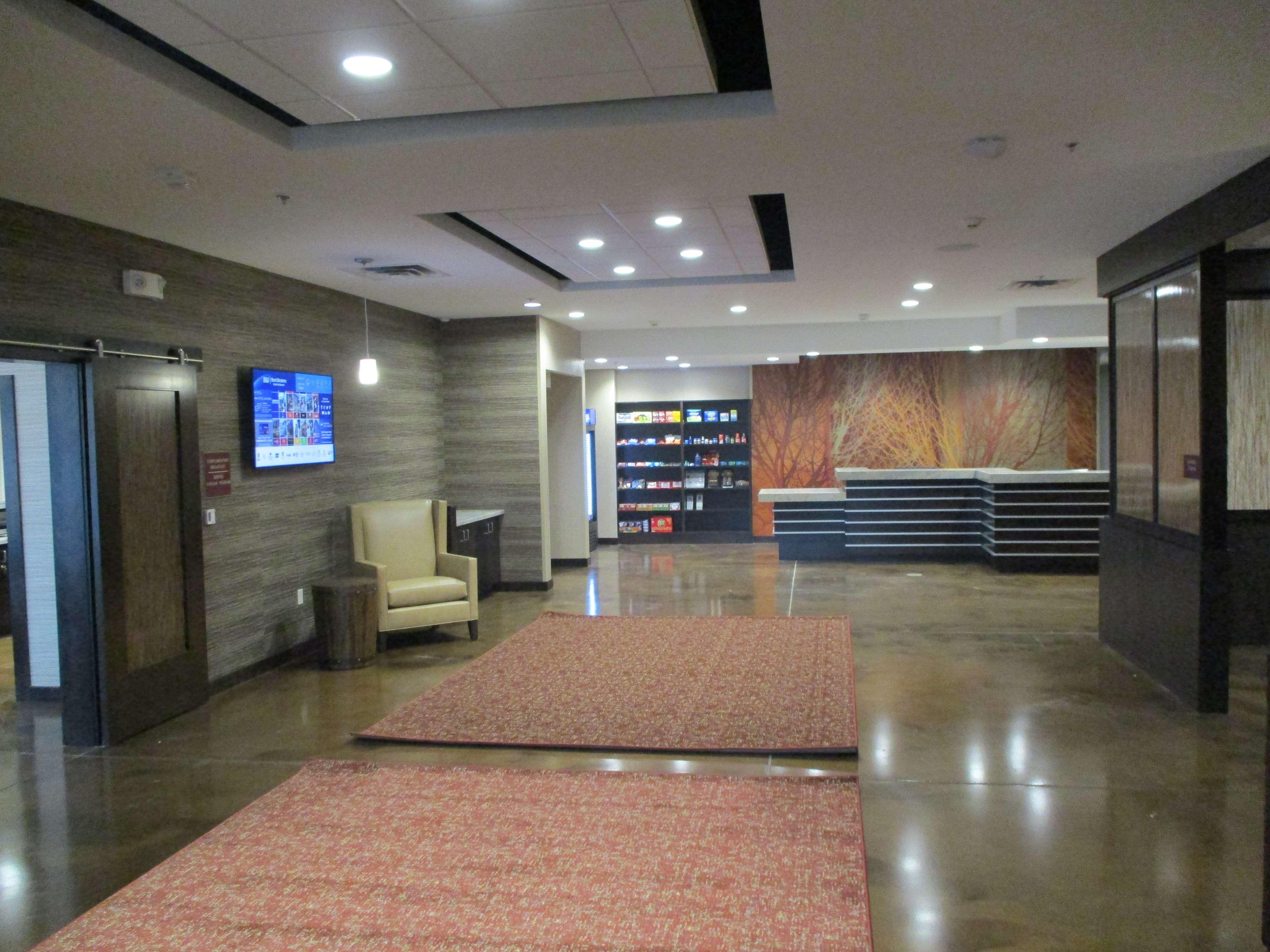 Best Western Plus Lakeview Hotel Madison Экстерьер фото