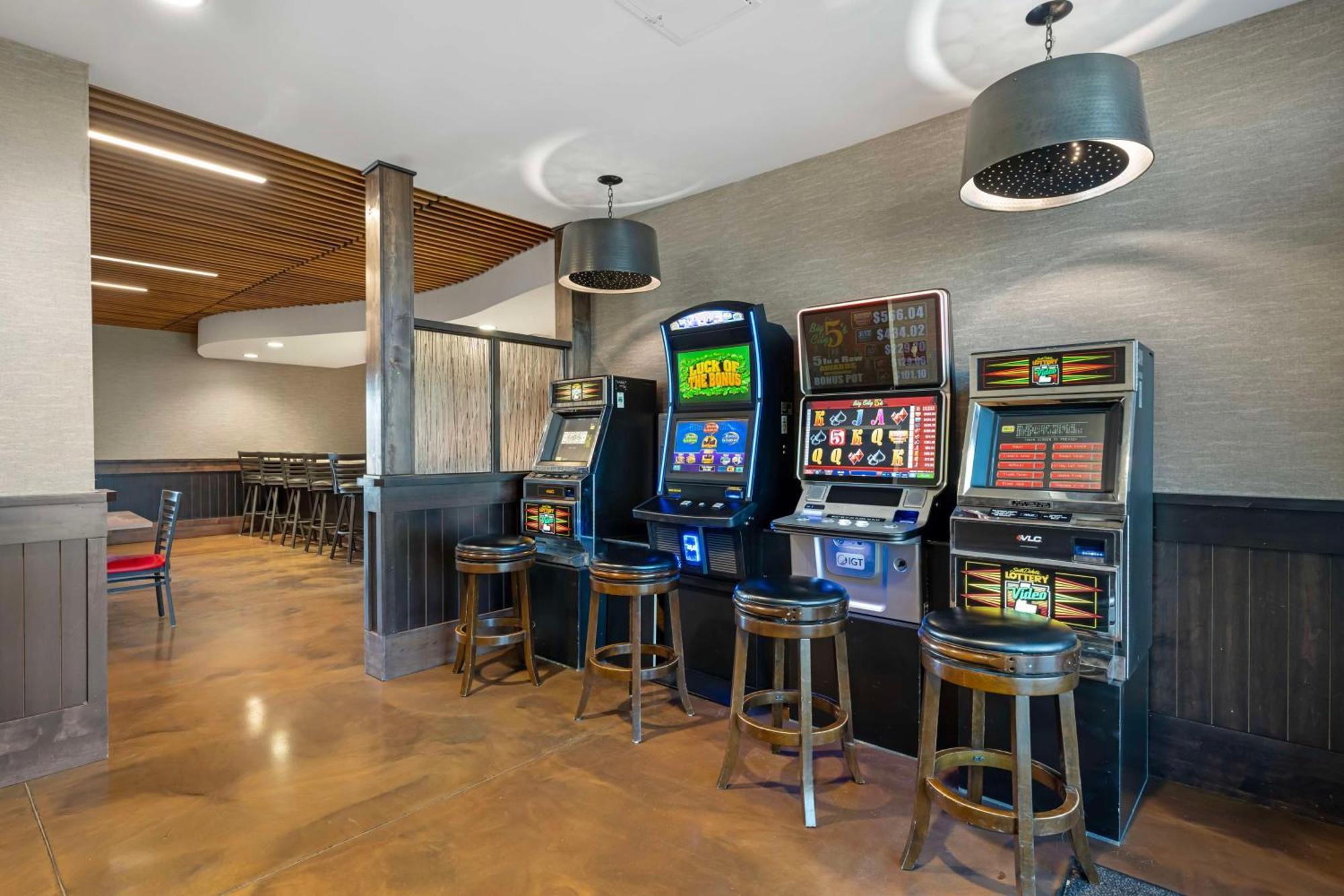 Best Western Plus Lakeview Hotel Madison Экстерьер фото