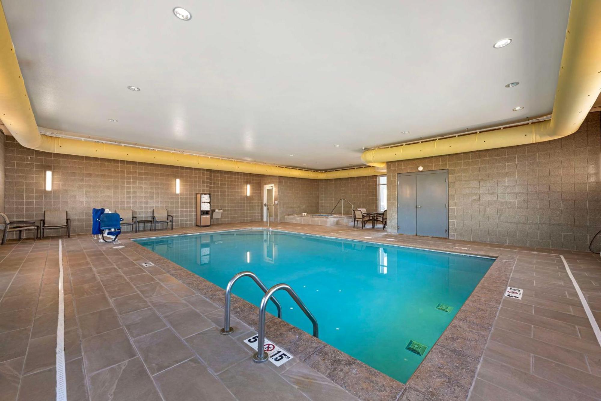 Best Western Plus Lakeview Hotel Madison Экстерьер фото
