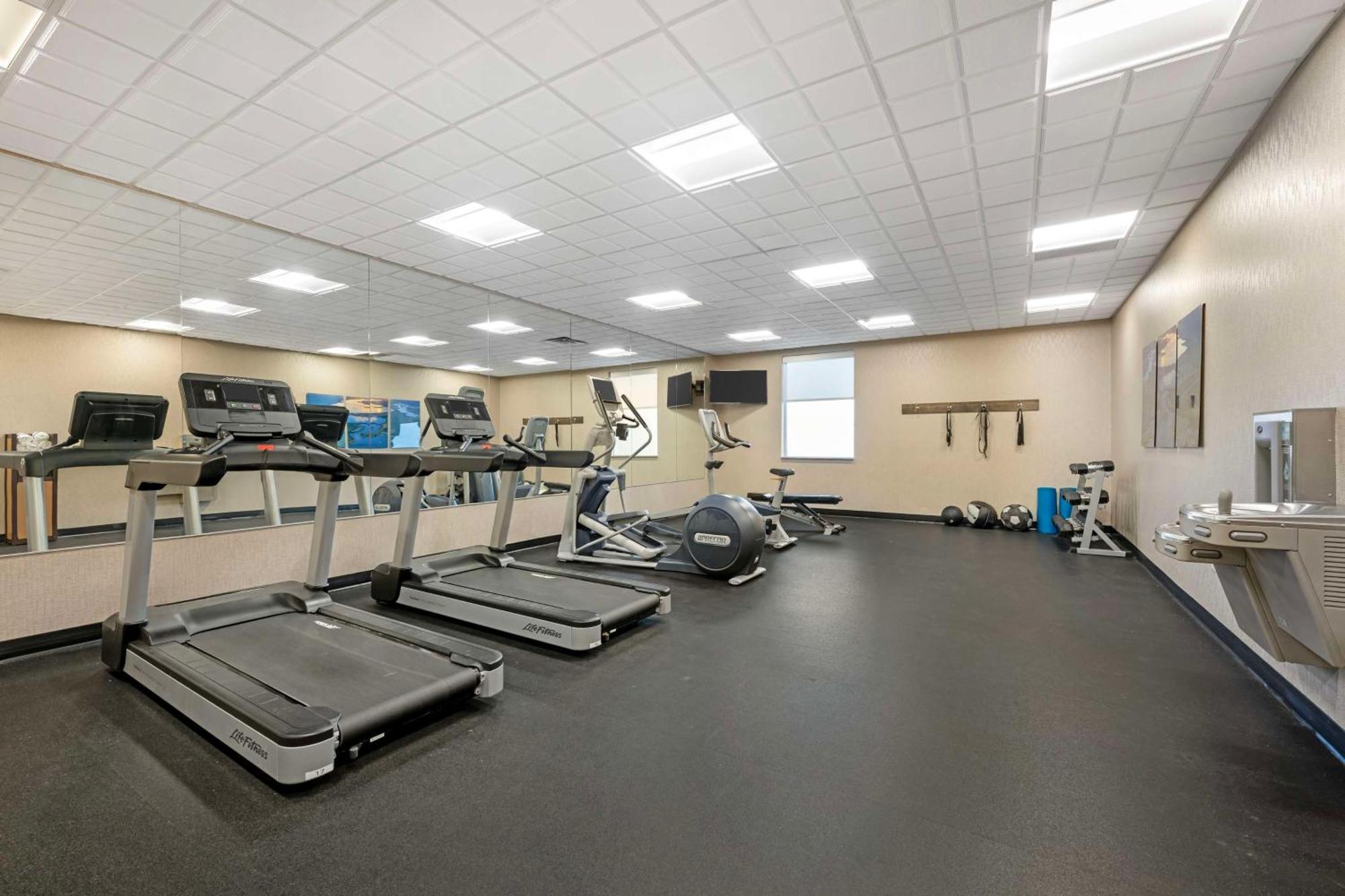 Best Western Plus Lakeview Hotel Madison Экстерьер фото
